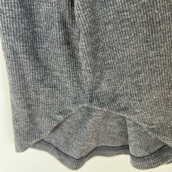 NWOT Popular 21 Grey Ribbed Short Sleeve Tee Shirt Rounded Hem Mini Dress Small - Picture 5 of 5